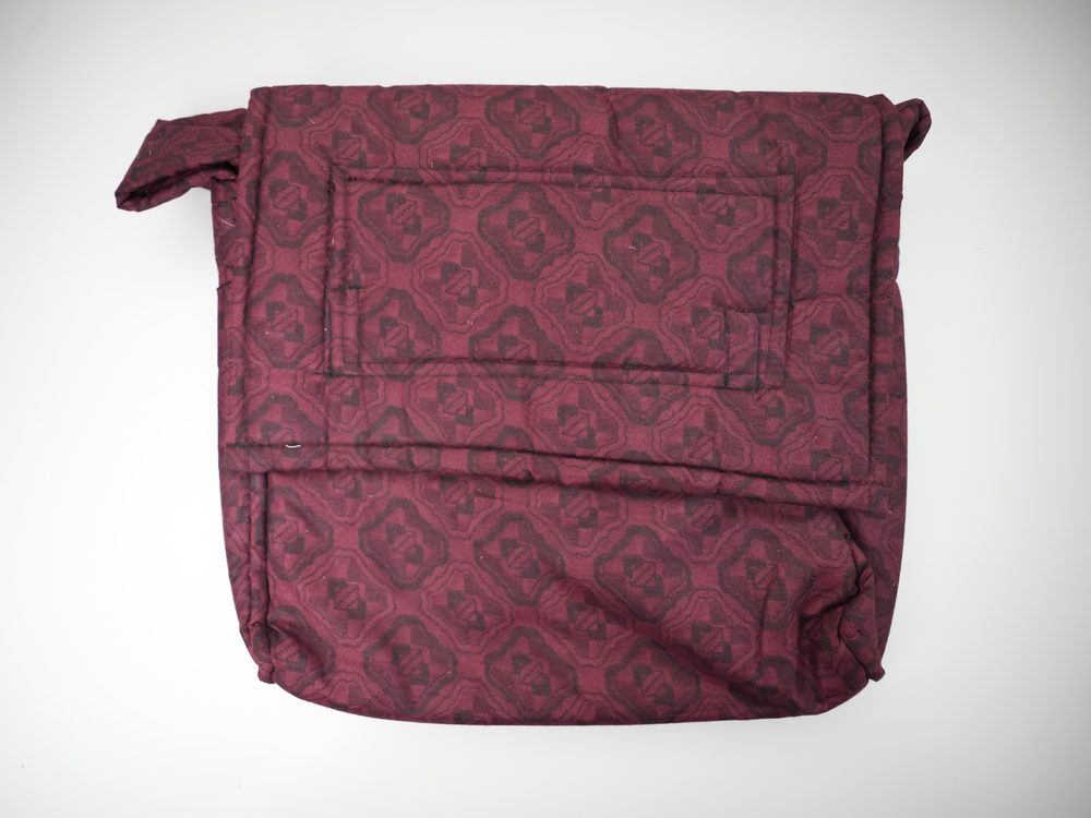 Pochette matelassée (prune)