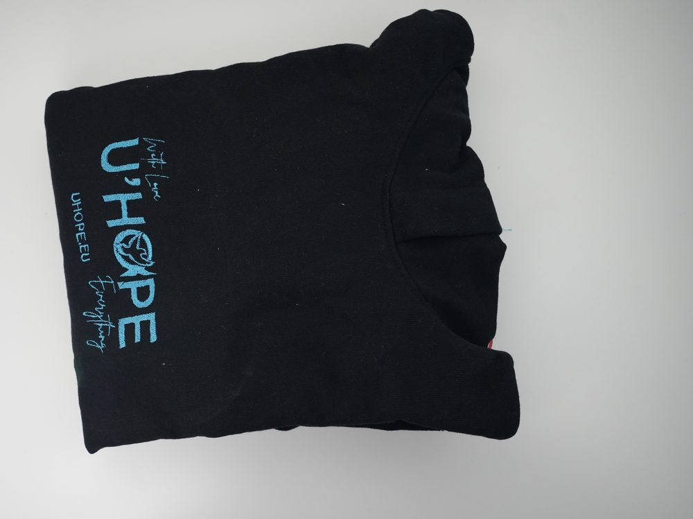 Hoodie noir brodé U'Hope